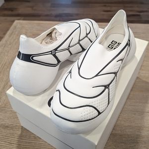 Mens Givenchy "TK-360 Plus" Mesh Mid-Top Sneakers White/Black 45 US 12